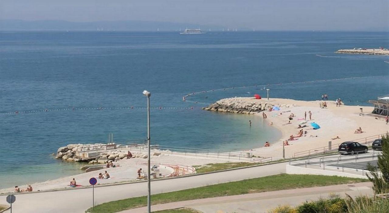 Klara Beach Apartment Сплит Екстериор снимка